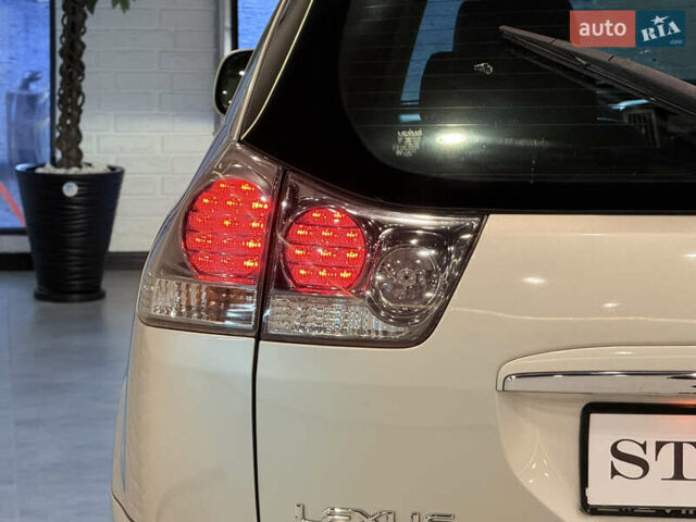 Сірий Лексус РХ, об'ємом двигуна 3.3 л та пробігом 204 тис. км за 9999 $, фото 16 на Automoto.ua