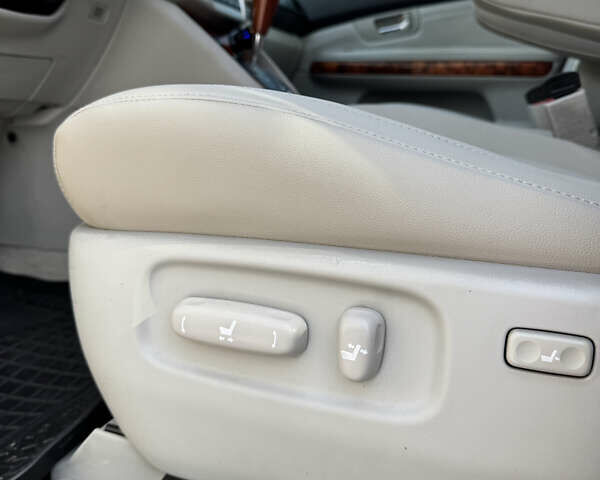 Сірий Лексус РХ, об'ємом двигуна 3.46 л та пробігом 290 тис. км за 8900 $, фото 16 на Automoto.ua