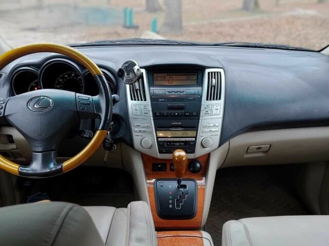 Серый Лексус РХ, объемом двигателя 3.3 л и пробегом 210 тыс. км за 10000 $, фото 10 на Automoto.ua