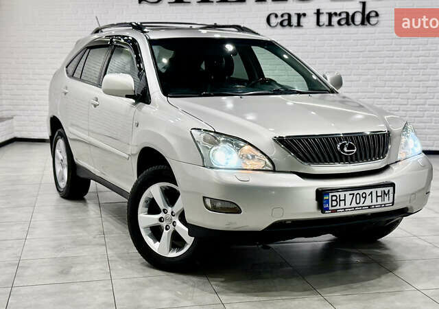 Серый Лексус РХ, объемом двигателя 3.31 л и пробегом 204 тыс. км за 9999 $, фото 1 на Automoto.ua