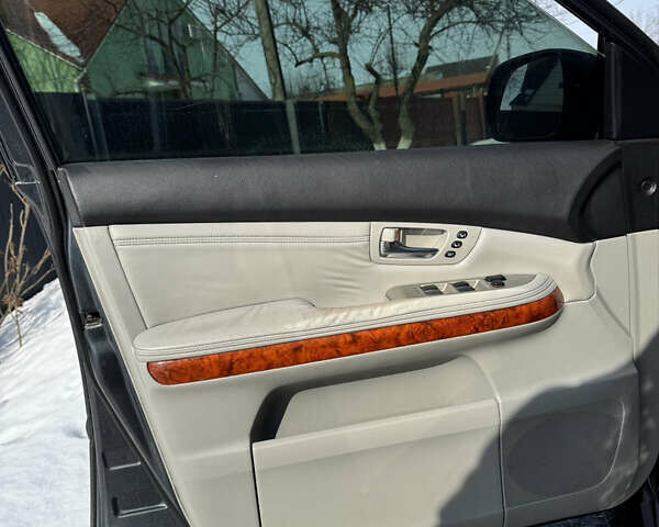 Сірий Лексус РХ, об'ємом двигуна 3.46 л та пробігом 290 тис. км за 8900 $, фото 17 на Automoto.ua