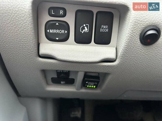 Сірий Лексус РХ, об'ємом двигуна 3.3 л та пробігом 258 тис. км за 9299 $, фото 38 на Automoto.ua