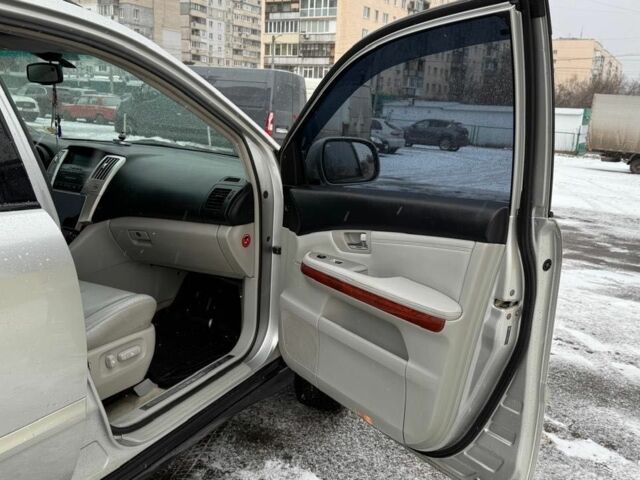 Сірий Лексус РХ, об'ємом двигуна 3.5 л та пробігом 180 тис. км за 10900 $, фото 2 на Automoto.ua