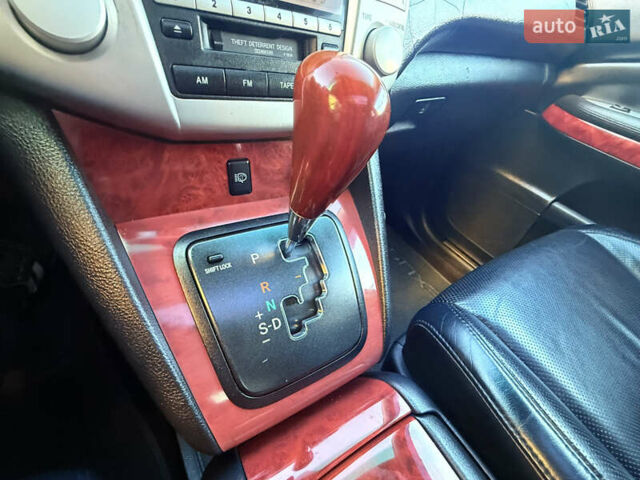 Серый Лексус РХ, объемом двигателя 3.31 л и пробегом 204 тыс. км за 9999 $, фото 31 на Automoto.ua