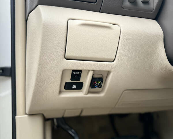 Серый Лексус РХ, объемом двигателя 3.46 л и пробегом 220 тыс. км за 12700 $, фото 18 на Automoto.ua