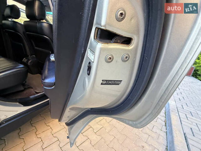 Серый Лексус РХ, объемом двигателя 3.31 л и пробегом 204 тыс. км за 9999 $, фото 88 на Automoto.ua