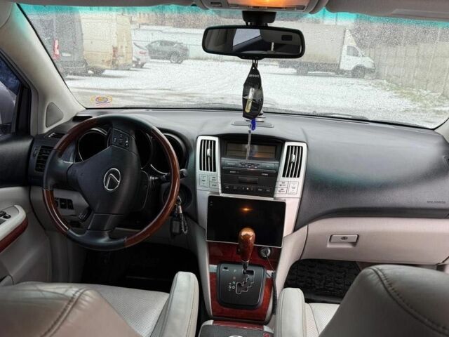 Сірий Лексус РХ, об'ємом двигуна 3.5 л та пробігом 180 тис. км за 10900 $, фото 1 на Automoto.ua