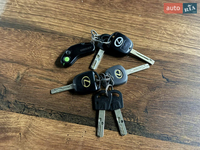 Сірий Лексус РХ, об'ємом двигуна 3.3 л та пробігом 204 тис. км за 9999 $, фото 15 на Automoto.ua