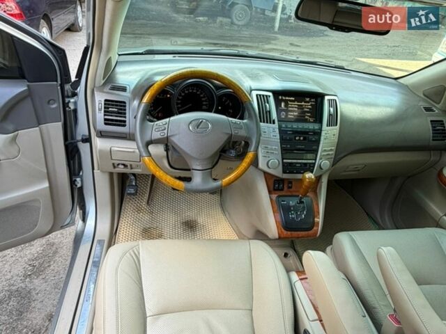 Сірий Лексус РХ, об'ємом двигуна 3.46 л та пробігом 256 тис. км за 7900 $, фото 13 на Automoto.ua