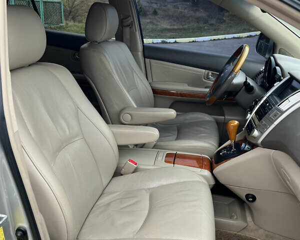 Серый Лексус РХ, объемом двигателя 3.46 л и пробегом 220 тыс. км за 12700 $, фото 12 на Automoto.ua