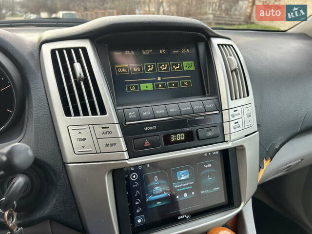 Сірий Лексус РХ, об'ємом двигуна 3.3 л та пробігом 258 тис. км за 9299 $, фото 37 на Automoto.ua