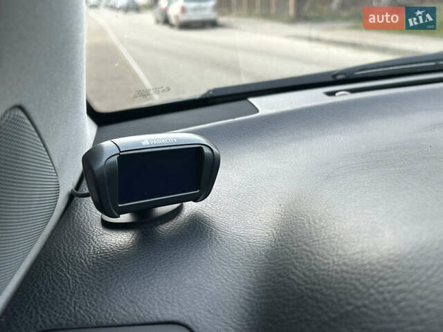 Сірий Лексус РХ, об'ємом двигуна 3.3 л та пробігом 258 тис. км за 9299 $, фото 24 на Automoto.ua