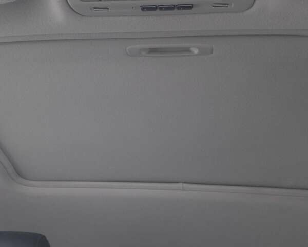 Серый Лексус РХ, объемом двигателя 3.3 л и пробегом 300 тыс. км за 10499 $, фото 10 на Automoto.ua