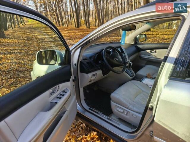 Серый Лексус РХ, объемом двигателя 3.3 л и пробегом 280 тыс. км за 10000 $, фото 3 на Automoto.ua