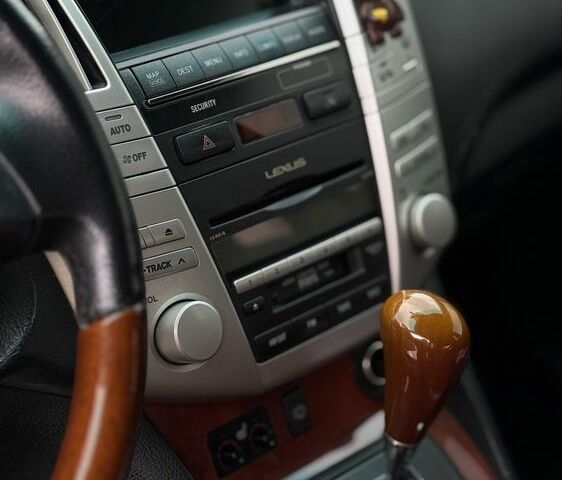 Сірий Лексус РХ, об'ємом двигуна 3.5 л та пробігом 290 тис. км за 9000 $, фото 18 на Automoto.ua