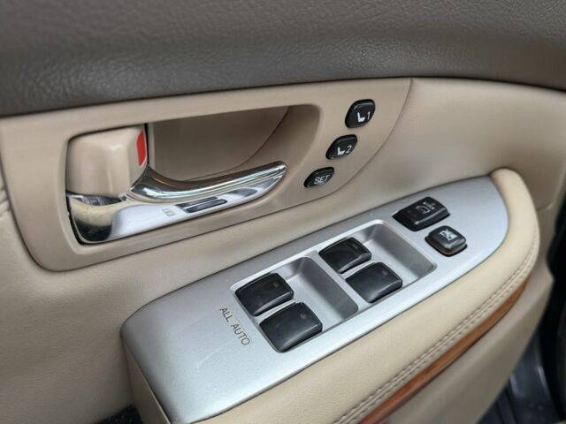 Серый Лексус РХ, объемом двигателя 3.5 л и пробегом 275 тыс. км за 12000 $, фото 19 на Automoto.ua