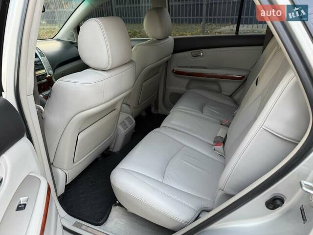 Серый Лексус РХ, объемом двигателя 3.5 л и пробегом 183 тыс. км за 11500 $, фото 14 на Automoto.ua