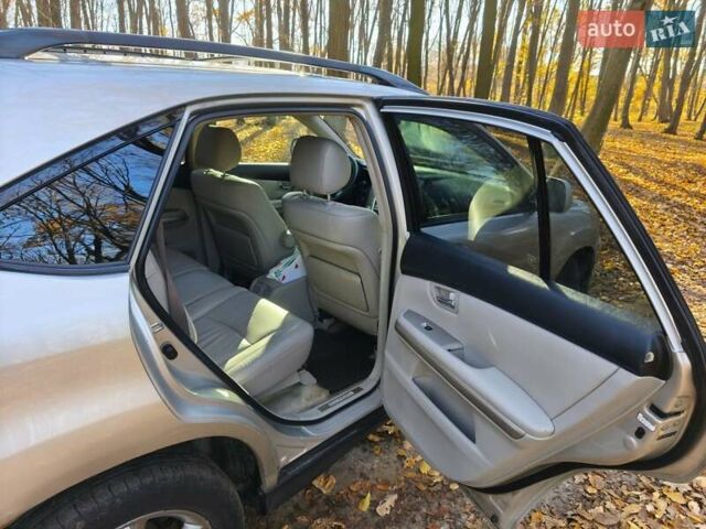 Серый Лексус РХ, объемом двигателя 3.3 л и пробегом 280 тыс. км за 10000 $, фото 4 на Automoto.ua