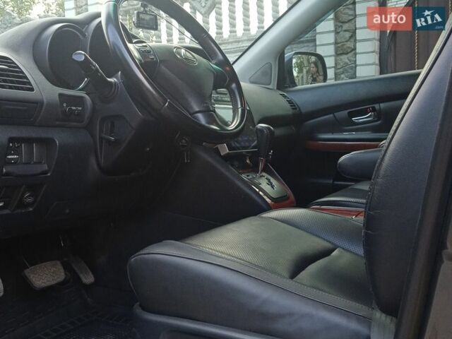 Сірий Лексус РХ, об'ємом двигуна 3.5 л та пробігом 250 тис. км за 10500 $, фото 3 на Automoto.ua