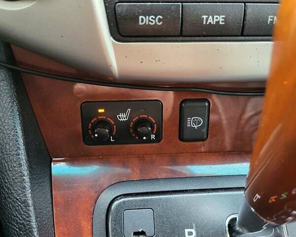 Серый Лексус РХ, объемом двигателя 3.3 л и пробегом 300 тыс. км за 10499 $, фото 9 на Automoto.ua