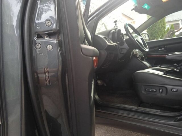 Серый Лексус РХ, объемом двигателя 3.5 л и пробегом 244 тыс. км за 10900 $, фото 3 на Automoto.ua