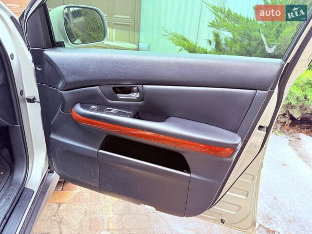 Сірий Лексус РХ, об'ємом двигуна 3.3 л та пробігом 221 тис. км за 8900 $, фото 50 на Automoto.ua