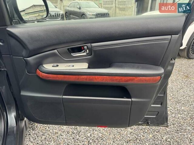 Серый Лексус РХ, объемом двигателя 3.46 л и пробегом 233 тыс. км за 10500 $, фото 75 на Automoto.ua