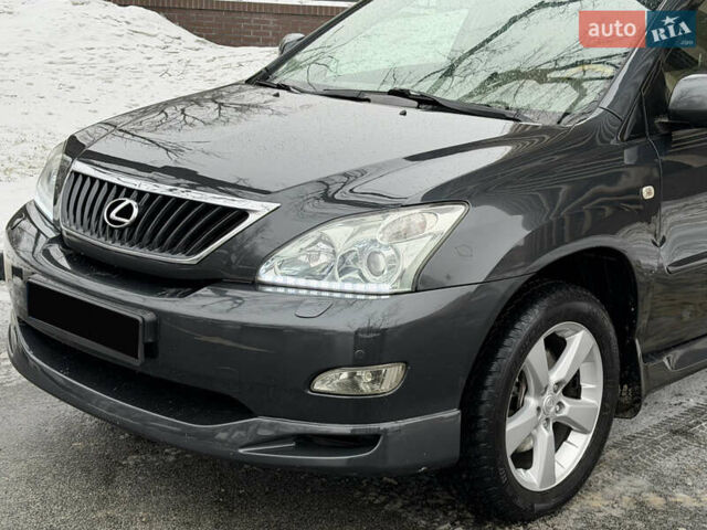 Серый Лексус РХ, объемом двигателя 3.46 л и пробегом 275 тыс. км за 12000 $, фото 1 на Automoto.ua