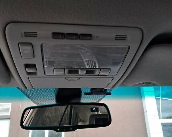 Серый Лексус РХ, объемом двигателя 3.46 л и пробегом 315 тыс. км за 11000 $, фото 19 на Automoto.ua