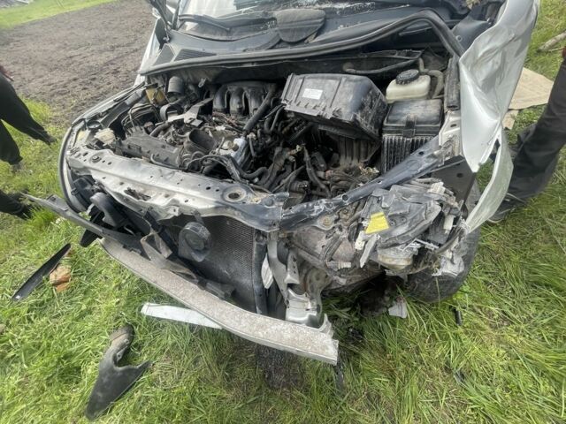 Серый Лексус РХ, объемом двигателя 3 л и пробегом 250 тыс. км за 5000 $, фото 4 на Automoto.ua