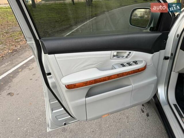 Серый Лексус РХ, объемом двигателя 3.5 л и пробегом 183 тыс. км за 11500 $, фото 16 на Automoto.ua