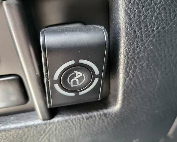 Серый Лексус РХ, объемом двигателя 3.3 л и пробегом 300 тыс. км за 10499 $, фото 16 на Automoto.ua