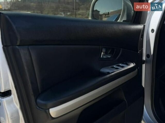 Серый Лексус РХ, объемом двигателя 3.3 л и пробегом 230 тыс. км за 13000 $, фото 7 на Automoto.ua