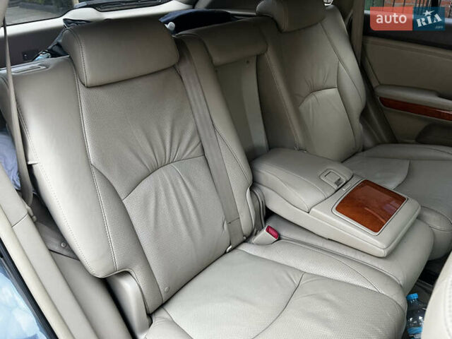 Серый Лексус РХ, объемом двигателя 3.46 л и пробегом 228 тыс. км за 12700 $, фото 66 на Automoto.ua