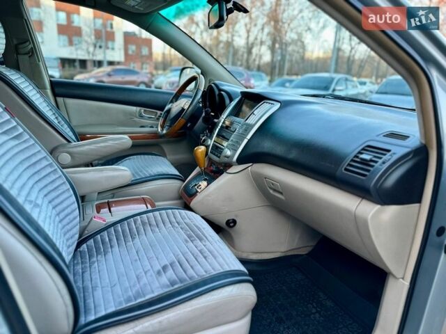 Серый Лексус РХ, объемом двигателя 3.3 л и пробегом 306 тыс. км за 13500 $, фото 13 на Automoto.ua