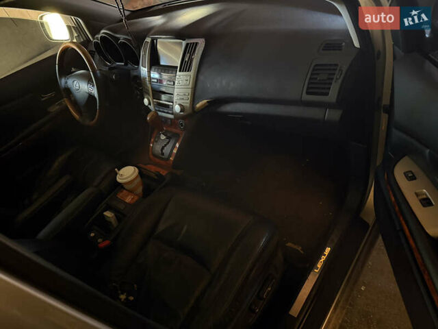 Сірий Лексус РХ, об'ємом двигуна 3.5 л та пробігом 370 тис. км за 9999 $, фото 6 на Automoto.ua