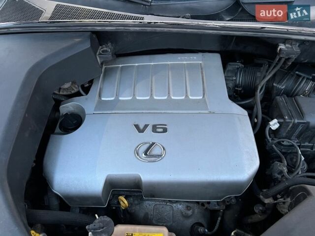 Серый Лексус РХ, объемом двигателя 3.5 л и пробегом 299 тыс. км за 10900 $, фото 52 на Automoto.ua