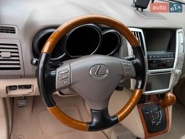 Серый Лексус РХ, объемом двигателя 3.46 л и пробегом 228 тыс. км за 12700 $, фото 55 на Automoto.ua