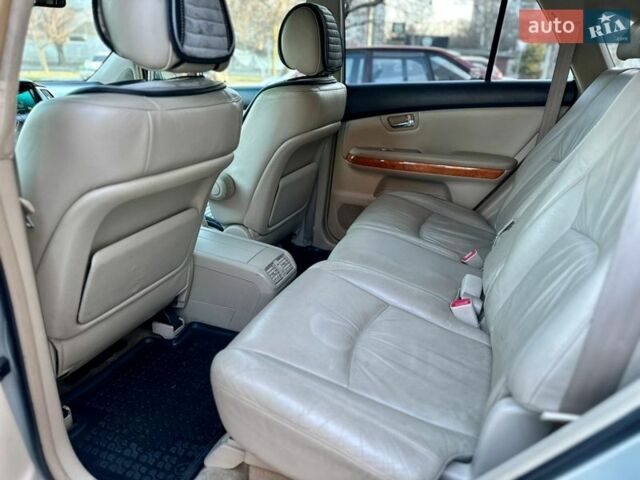 Серый Лексус РХ, объемом двигателя 3.3 л и пробегом 306 тыс. км за 13500 $, фото 12 на Automoto.ua