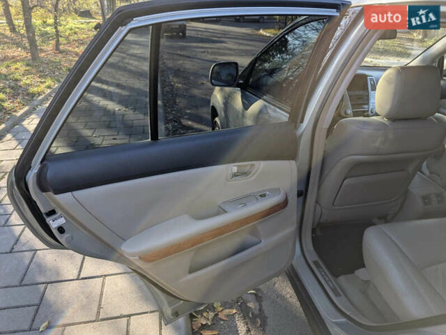 Сірий Лексус РХ, об'ємом двигуна 3.3 л та пробігом 226 тис. км за 11800 $, фото 12 на Automoto.ua