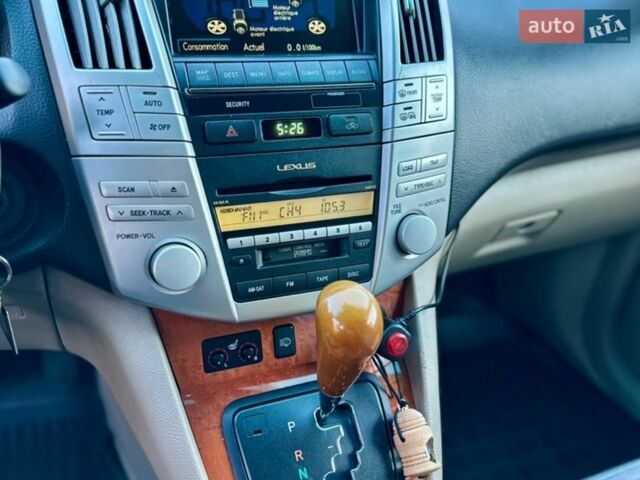 Серый Лексус РХ, объемом двигателя 3.3 л и пробегом 306 тыс. км за 13500 $, фото 21 на Automoto.ua