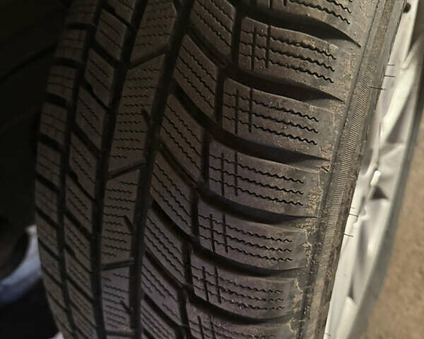 Сірий Лексус РХ, об'ємом двигуна 3.5 л та пробігом 370 тис. км за 9999 $, фото 10 на Automoto.ua