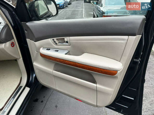 Серый Лексус РХ, объемом двигателя 3.46 л и пробегом 228 тыс. км за 12700 $, фото 75 на Automoto.ua