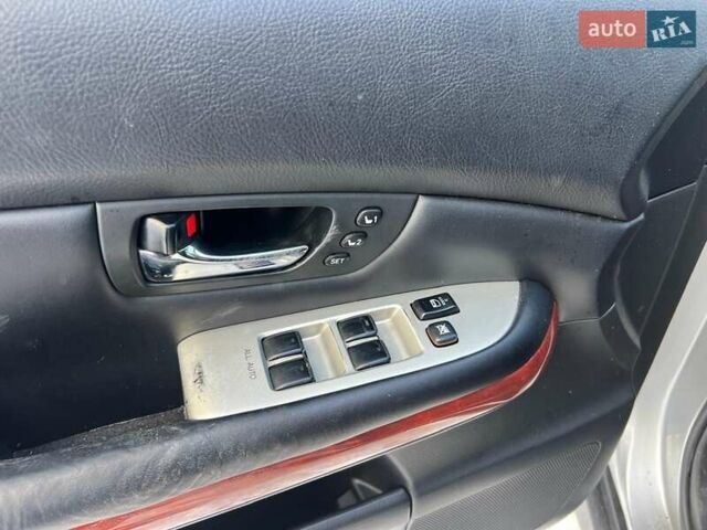 Сірий Лексус РХ, об'ємом двигуна 3.3 л та пробігом 179 тис. км за 7800 $, фото 6 на Automoto.ua