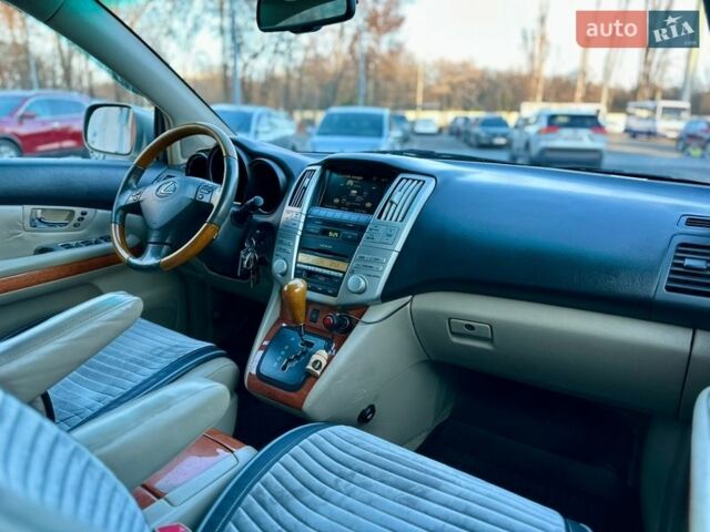 Серый Лексус РХ, объемом двигателя 3.3 л и пробегом 306 тыс. км за 13500 $, фото 16 на Automoto.ua