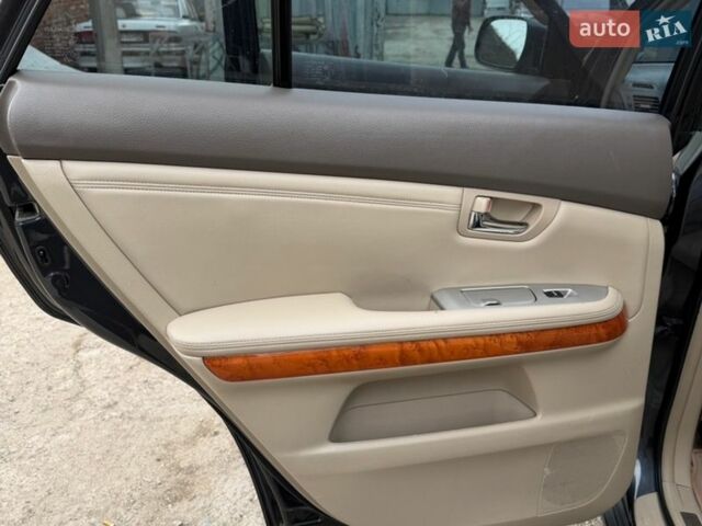 Серый Лексус РХ, объемом двигателя 3.46 л и пробегом 228 тыс. км за 12700 $, фото 59 на Automoto.ua