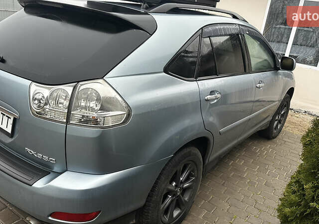 Серый Лексус РХ, объемом двигателя 3.46 л и пробегом 274 тыс. км за 10900 $, фото 2 на Automoto.ua