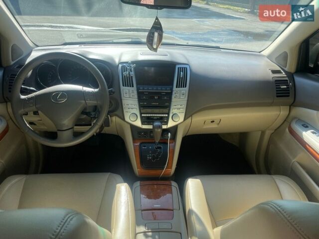 Серый Лексус РХ, объемом двигателя 3.5 л и пробегом 176 тыс. км за 11800 $, фото 1 на Automoto.ua