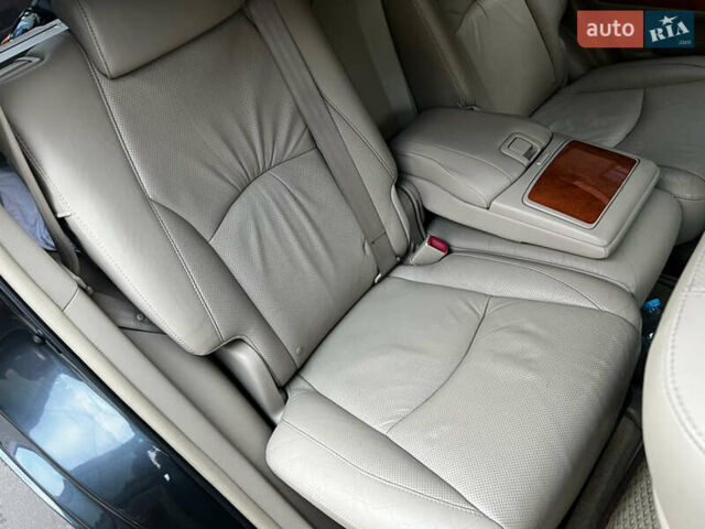 Серый Лексус РХ, объемом двигателя 3.46 л и пробегом 228 тыс. км за 12700 $, фото 67 на Automoto.ua