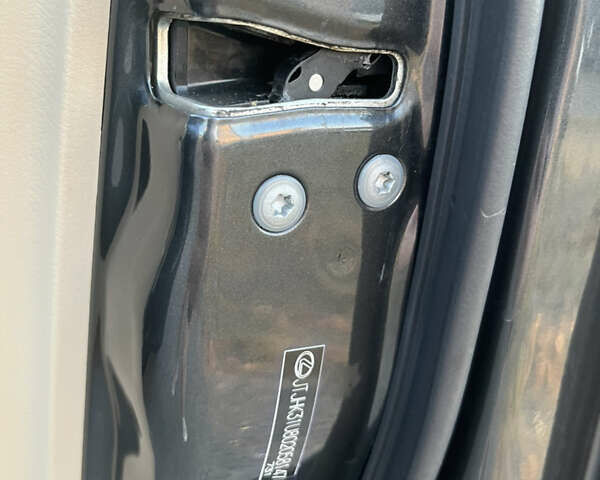 Серый Лексус РХ, объемом двигателя 3.5 л и пробегом 173 тыс. км за 14999 $, фото 32 на Automoto.ua